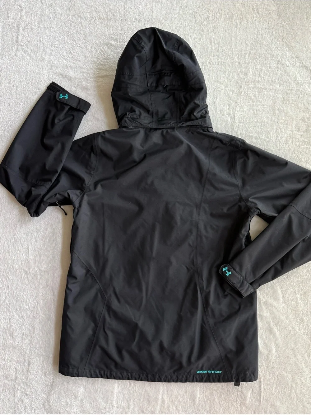 Under Armour Women’s Black Hooded Ski Snow Jacket Large Waterproof Winter Coat